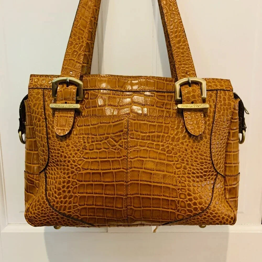 Patricia Nash Womens Leather Aveley Crossbody - Picture 6 of 16